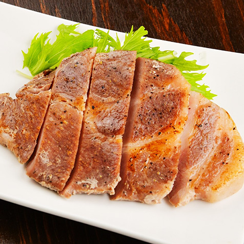 こんがり焼き色のついたローストポーク
