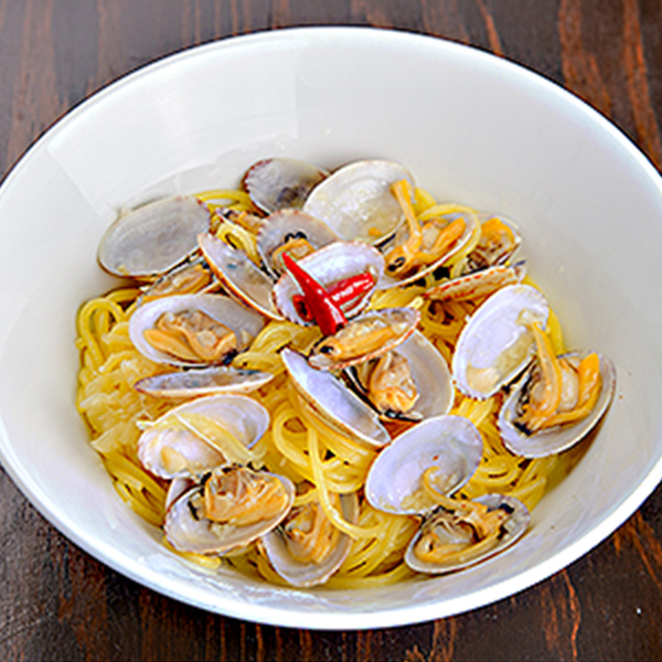 アサリの旨味をオリーブオイルで引き出した、香り豊かな王道パスタメニュー